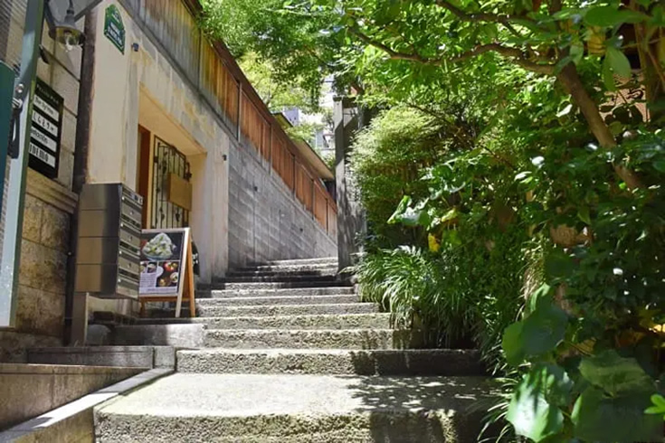 Kagurazaka: 15 Fun Things to Do and Places to Visit